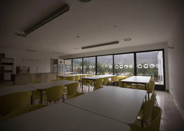 Hi - De Juventude Albergue Alvados